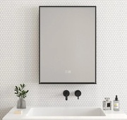 Елегантно огледало за баня ENZO 1962